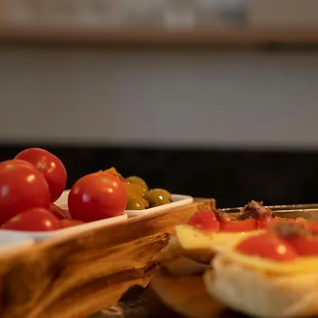 Le Di Costanza تْشيفالو