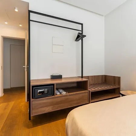 Le Di Costanza 4* تْشيفالو