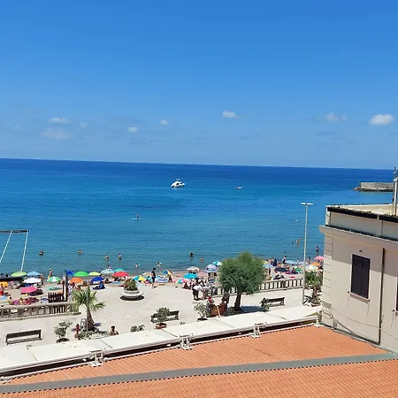 Le Di Costanza فندق مبيت وإفطار