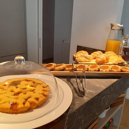 Le Di Costanza 4* تْشيفالو