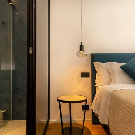 Le Di Costanza تْشيفالو